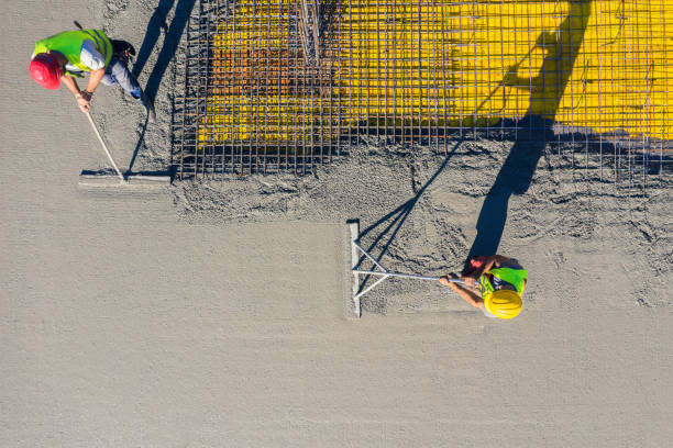 Best Concrete Walkway Installation  in Dinuba, CA