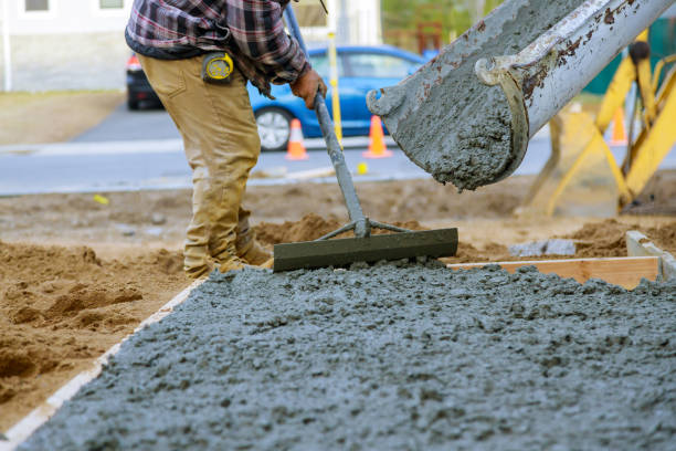 Best Concrete Driveway Installation  in Dinuba, CA